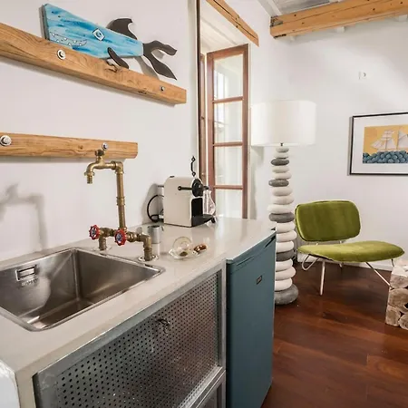 Holiday home Kito- Transformed House On The Water's Edge *