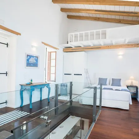 Kito- Transformed House On The Water's Edge * Chania (Crete)