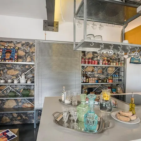 Kito- Transformed House On The Water's Edge בית נופש