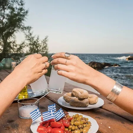 Dom wakacyjny Kito- Transformed House On The Water's Edge Chania (Crete)
