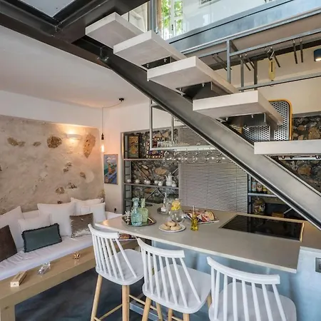 Dom wakacyjny Kito- Transformed House On The Water's Edge