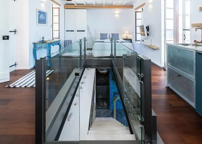 Kito- Transformed House On The Water's Edge * 하니아