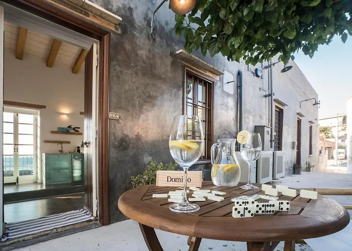 펜션 Kito- Transformed House On The Water's Edge *