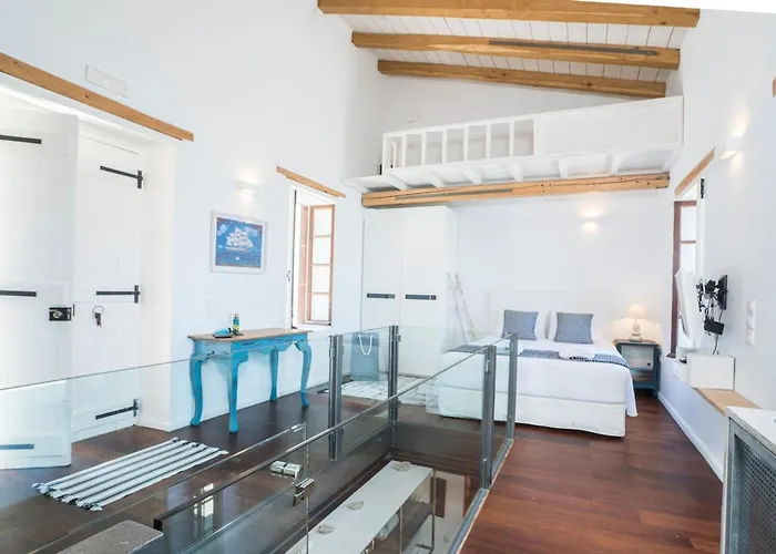 Kito- Transformed House On The Water's Edge * 하니아