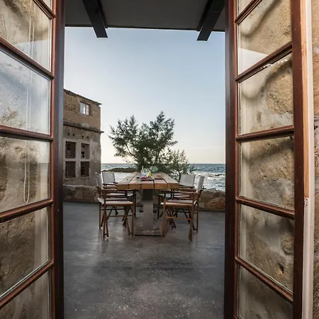 Kito- Transformed House On The Water's Edge Semesterbostad Chania (Crete)