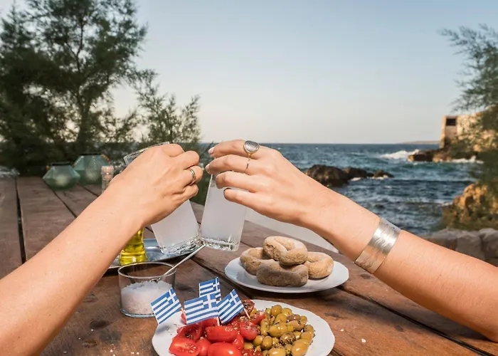 Nyaraló Kito- Transformed House On The Water's Edge Hriszí Aktí Haniá