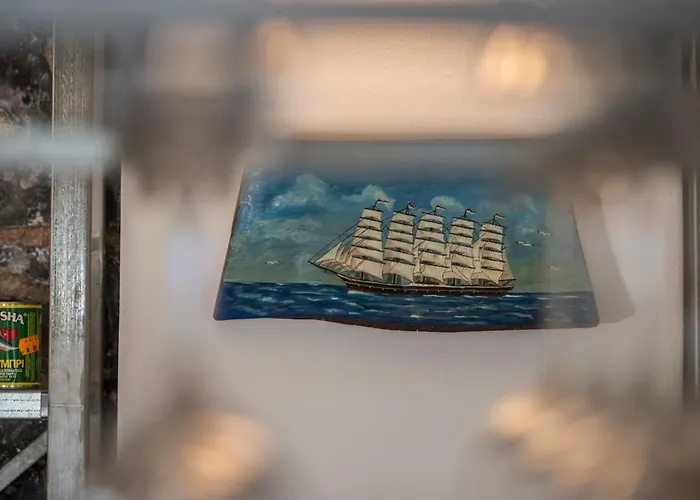 Kito- Transformed House On The Water's Edge Nyaraló