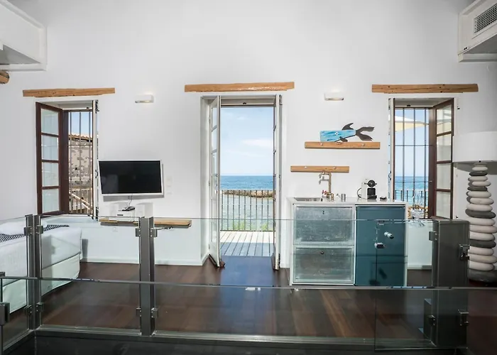 Kito- Transformed House On The Water's Edge *