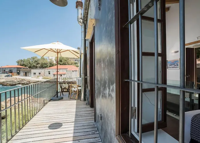 Kito- Transformed House On The Water's Edge Holiday home *